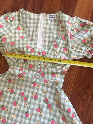 Unique Vintage Puff-Sleeve Fit & Flare Dress in Light Green with peaches thumbnail 7