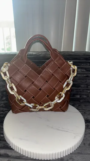 Brown Woven Faux Leather Handbag with Chunky Chain 👜 thumbnail 6