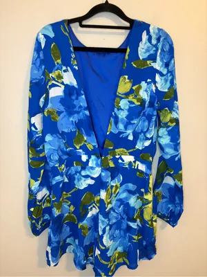 Lulu’s Floral Open Back Romper Blue Long Sleeve Size Medium thumbnail 5