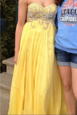 Sherri Hill Size 8 Yellow Prom Homecoming Dress. thumbnail 1