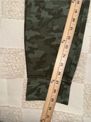 Lululemon Ready to‎ Rulu Jogger 29" Heritage Camo Dark Olive Green Twill size 8 thumbnail 2