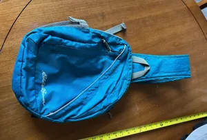 Eddie Bauer Stowaway Packable 10L Sling 3.0 Crossbody Bag in Teal thumbnail 1