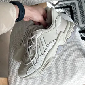 NWT Adidas Ozweego Low-Top Sneakers in Gray thumbnail 5