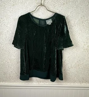 Maeve by Anthropologie Dark Green Crushed Velvet Short Sleeve Top - Size - Large thumbnail 1