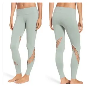 ALO Yoga Entwine Leggings‎ Sage Green Lace-Up Cutout Size S thumbnail 2