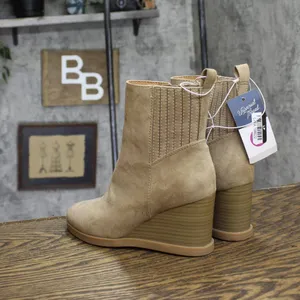 Universal Thread Womens Cypress Winter Boots 88375519 Taupe Brown 5.5M thumbnail 2