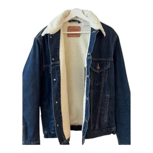 Levis Sherpa Lined Dark Wash Womens Denim Jacket Size Medium thumbnail 4