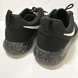 Nike‎ Roshe One Shoes Womens 9.5 Black White Mesh Speckle Sneakers 855916-007 thumbnail 3
