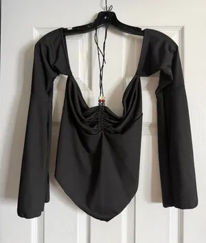 Romwe NWT off the shoulder Top thumbnail 1