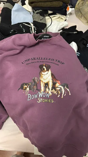 Sweatshirts Size M thumbnail 3