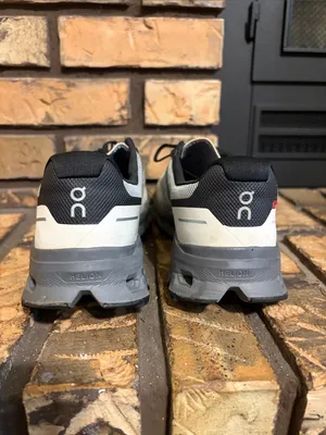 On Cloudvista Women’s Trail‎ Running Shoes Alloy/Black Size 8 thumbnail 5
