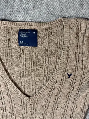 Vintage Y2K American Eagle Tan Cable Knit V-Neck Sweater Small Wool Blend Preppy thumbnail 6