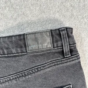 American Eagle Highest Rise 90's Boyfriend Jean Shorts Size 6 Black Denim Stretc thumbnail 8