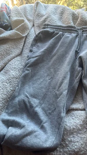 Adidas sweatpants thumbnail 2