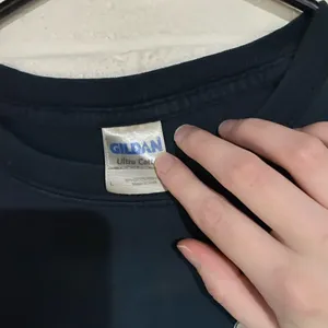 Gildan large graphic tee thumbnail 3