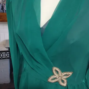 Stunning vintage Green Formal dress thumbnail 2