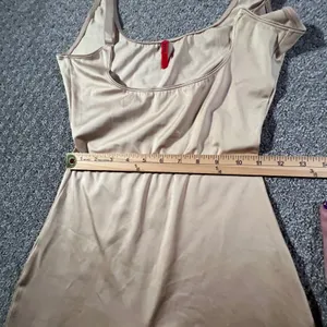 Spanx Shapewear Bodysuit Womens Large Beige Mid-Thigh Scoop Neck Firm‎ Control thumbnail 9