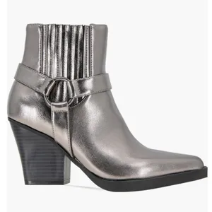 NWT BCBGENRATION Cassidy Harness Harness Bootie Silver 8.5 thumbnail 4