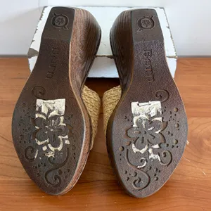 Born Women Brown Straw Paisley Print Wedge Platform Thong Sandals Size 6 36.5 thumbnail 7