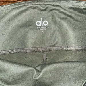 Alo High Waisted Cinched Legging Sage/Green thumbnail 3