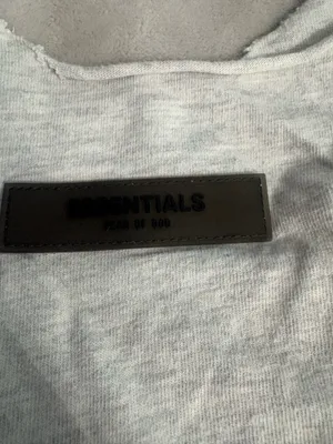 Essential shirt thumbnail 3