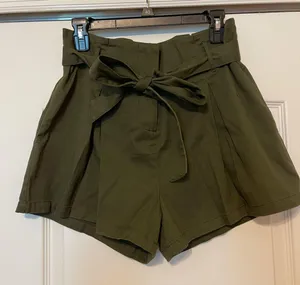 Hope's paper bag shorts thumbnail 1