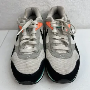 Nike 8.5 Nike Air Sneakers Max Correlate Throwback Style Running Shoe 511417-136 thumbnail 5