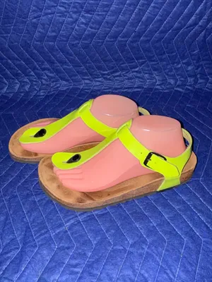 Birkenstock Kairo Patent Leather Kiwi Neon Lime Thong T-Strap Sandals 38 7.5 thumbnail 3