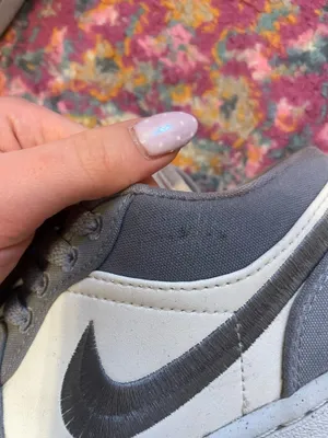 Nike Jordan 1 Low SE Women’s thumbnail 4