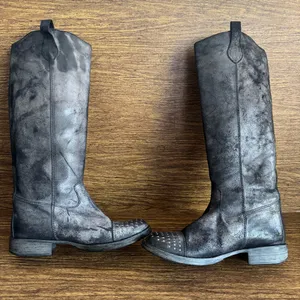 Paola Ferri Grey Black Distressed Suede Studded Moto Motorcycle‎ Boots 39 thumbnail 4