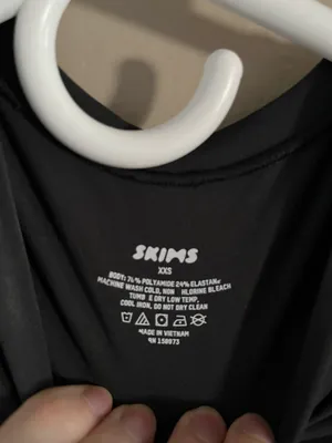 SKIMS Long Sleeve Bodysuit thumbnail 6