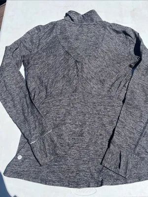 lululemon athletica Women's Long Sleeve Heathered Charcoal Quarter-Zip thumbnail 5