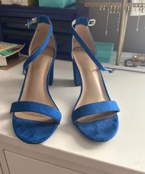 Blue heels Size 9 thumbnail 1