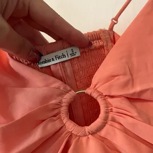 Abercrombie Coral Ruched Tank Top thumbnail 2