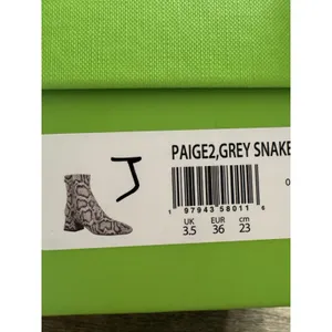 Sam Edelman Women's Paige 2 Gray Snake Print Size 6 Bootie thumbnail 9