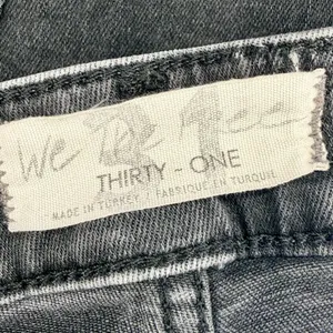 Free People "We The Free" Black Skinny Jeans Decorative Seams Size 31 EUC!! thumbnail 3