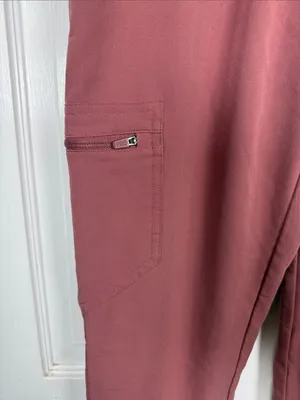 Figs Women's Zamora Jogger Scrub Pants in Mauve W2474 Sz XS thumbnail 2