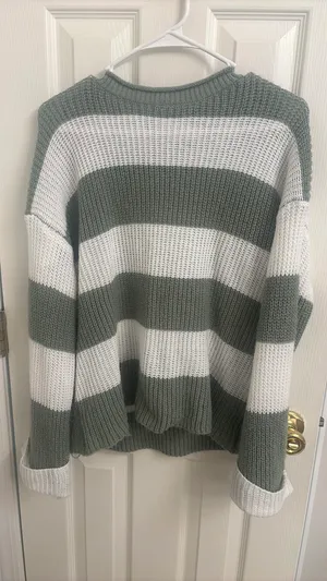 Sweater Green Size XL thumbnail 1
