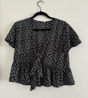 Tie In Front Shirt Multi Size M thumbnail 1