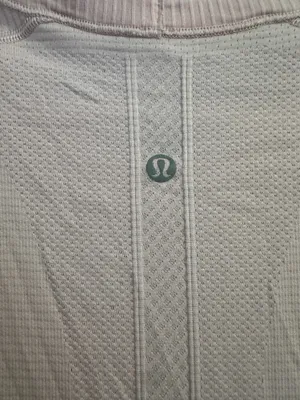 Lululemon Top  thumbnail 3