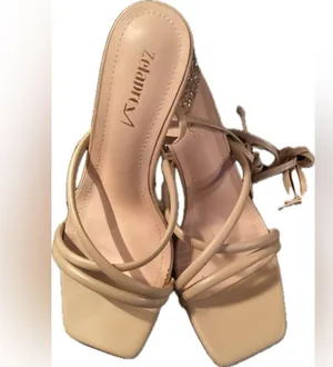 NIB Zelaproxy Women's Tan Strappy Lace up Glitter Chuncky Block Heels. Size:8 thumbnail 2