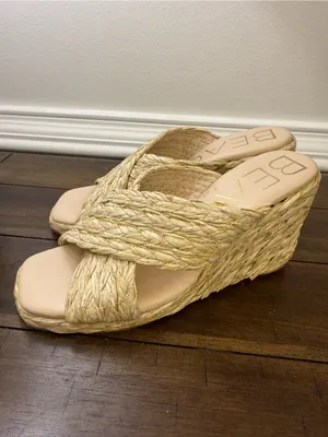 Beach by Matisse Raffia Crisscross Wedge Sandals size 6 thumbnail 4