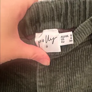 Princess Polly Green/Gray Cropped‎ Corduroy Pants size 4 thumbnail 3