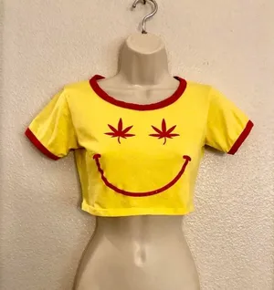 Minga London NWOT awesome Crop T-shirt Top. Sz S thumbnail 1