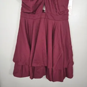 Alyce Paris Kalani Hilliker Burgundy Halter Keyhole Homecoming Dress M NWT thumbnail 5