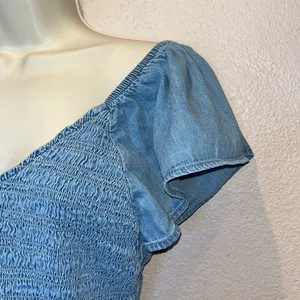GAP Women’s Denim Smocked V Neck Ruffle Sleeve Top Size Medium thumbnail 4