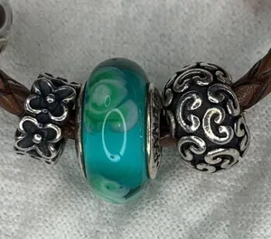 ʕ·ᴥ·ʔ Authentic Retired Pandora Captivating Green Floral Murano Glass Charm 925 thumbnail 2