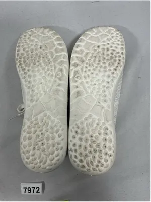 Womans Excellent Condition White Mesh Lace Up Sneakers Size 10 thumbnail 5