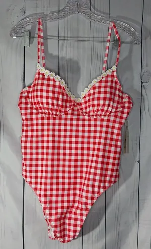 No Boundaries Red & White Underwire Gingham One-Piece Swimsuit with Daisy Trim thumbnail 1