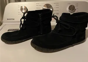 UGG Australia Women Black Suede Moccasin‎ Ankle Boots Side Zip 1019179 Size 8 thumbnail 1